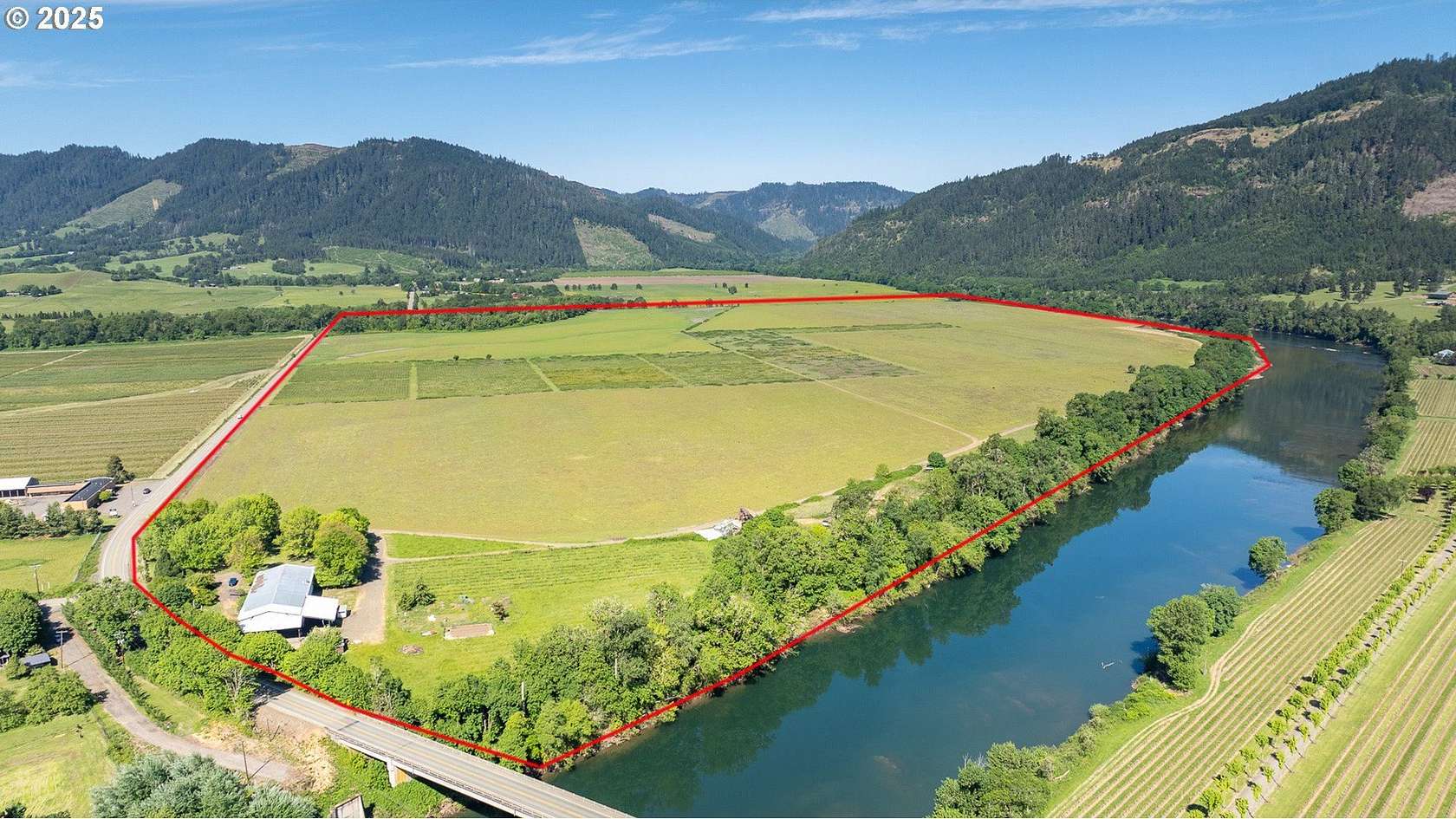 329 Acres of Improved Land for Sale in Umpqua, Oregon