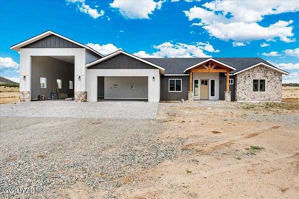 2.25 Acres of Residential Land with Home for Sale in Prescott Valley, Arizona