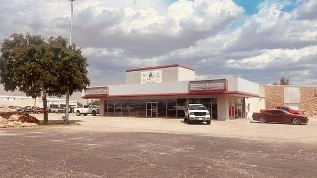 2.86 Acres of Improved Commercial Land for Sale in Midland, Texas