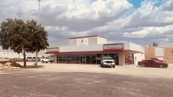 2.86 Acres of Improved Commercial Land for Sale in Midland, Texas