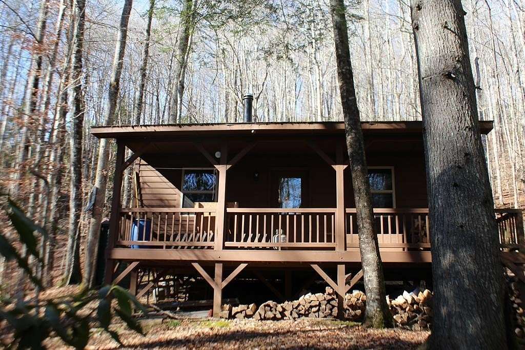 17 Acres of Recreational Land for Sale in Hayesville, North Carolina