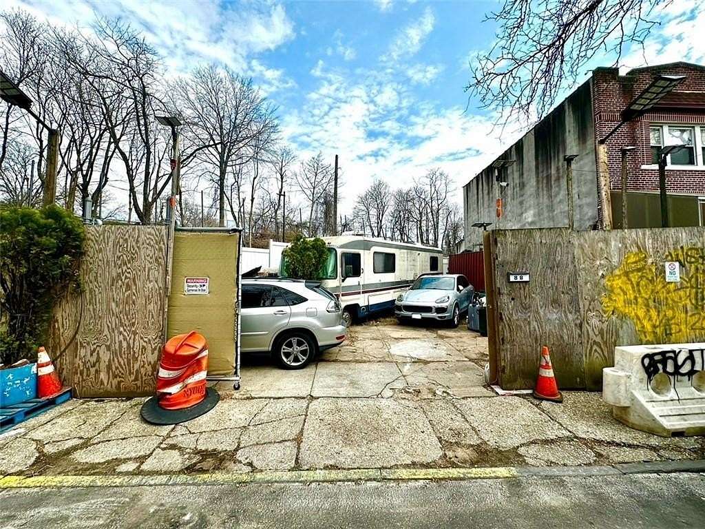 0.04 Acres of Residential Land for Sale in Brooklyn, New York