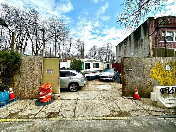 0.04 Acres of Residential Land for Sale in Brooklyn, New York