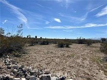 6.47 Acres of Land for Sale in Phelan, California