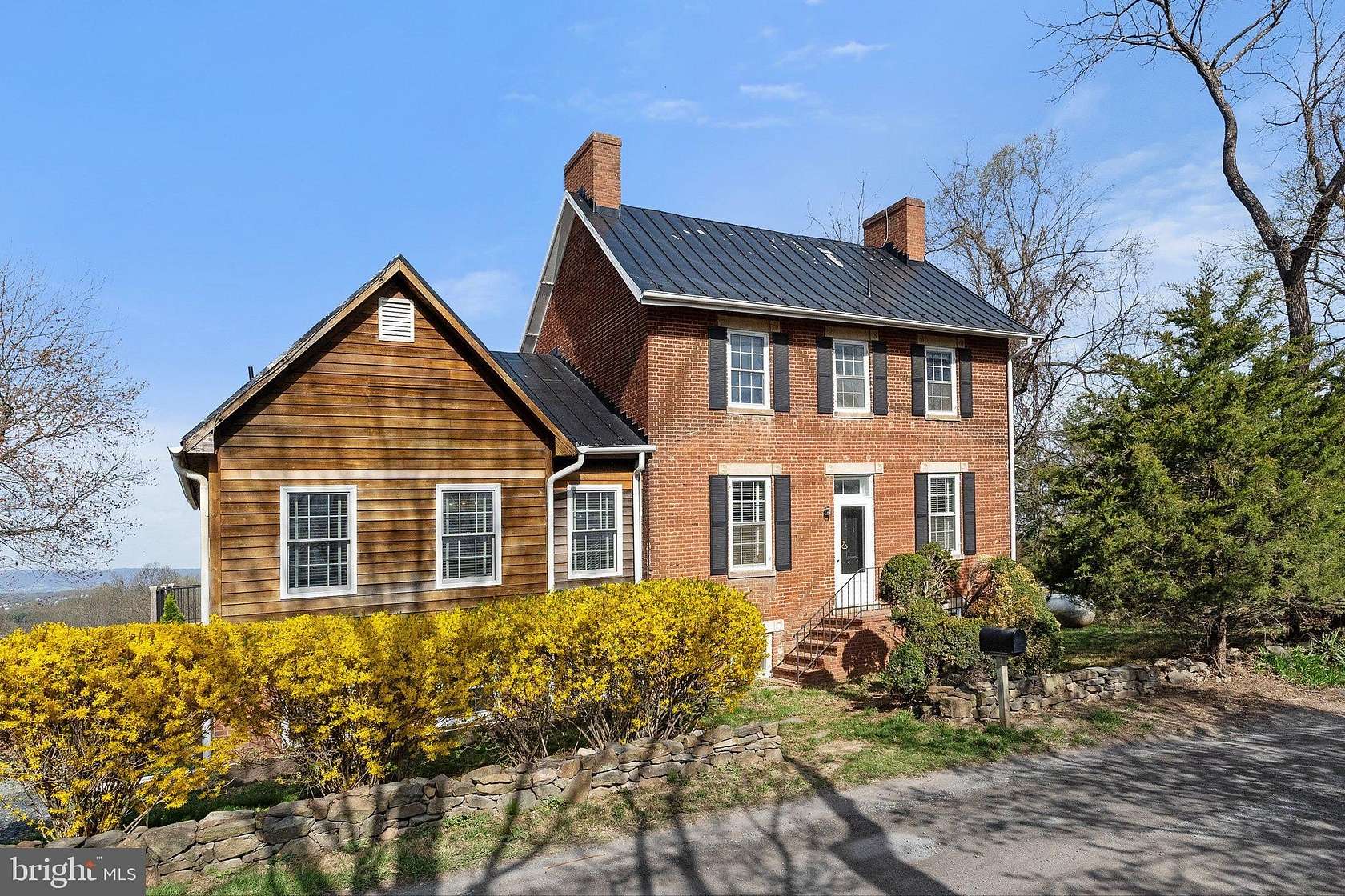 14.9 Acres of Land with Home for Sale in Leesburg, Virginia