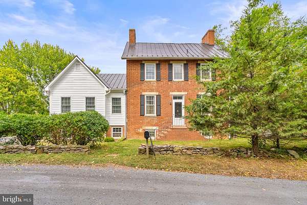 14.9 Acres of Land with Home for Sale in Leesburg, Virginia