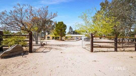 2.5 Acres of Residential Land with Home for Sale in Inyokern, California