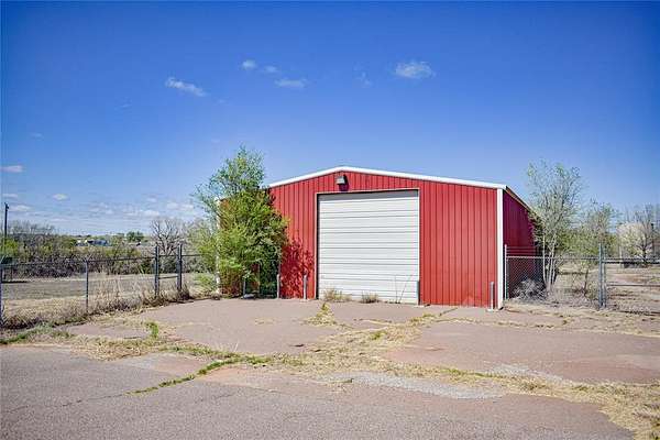 2 Acres of Improved Mixed-Use Land for Sale in Elk City, Oklahoma