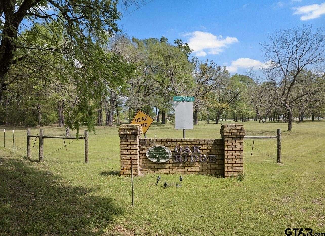 1.27 Acres of Residential Land for Sale in Pittsburg, Texas