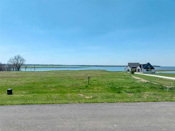 1.88 Acres of Residential Land for Sale in Honey Grove, Texas