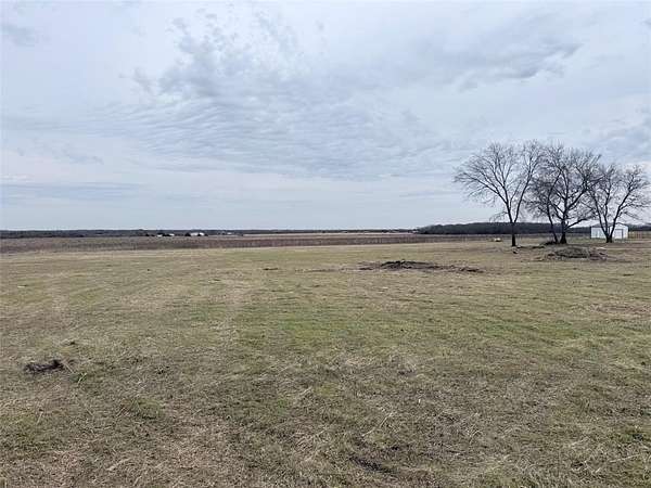 1.25 Acres of Land for Sale in Van Alstyne, Texas