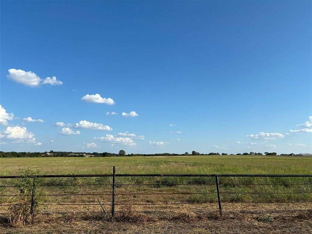 1.5 Acres of Residential Land for Sale in Waxahachie, Texas