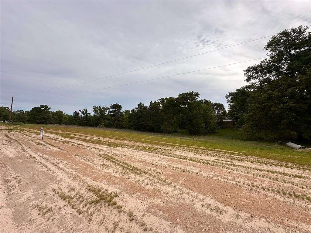 0.58 Acres of Residential Land for Sale in Lindale, Texas