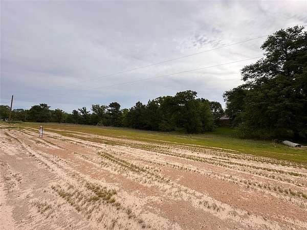 0.58 Acres of Residential Land for Sale in Lindale, Texas