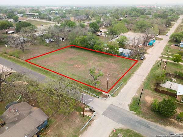 0.74 Acres of Residential Land for Sale in Floresville, Texas