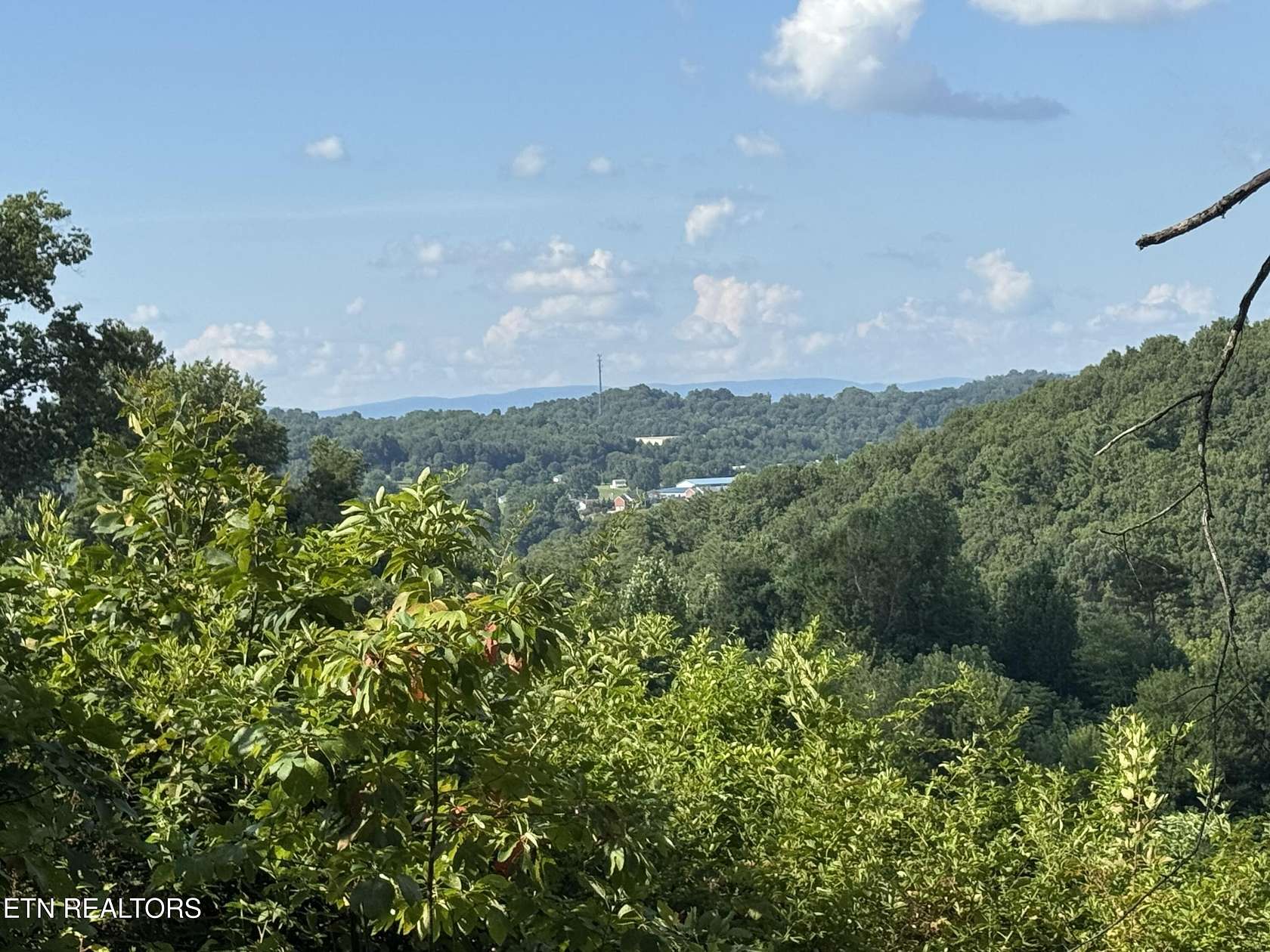 7 Acres of Residential Land for Sale in New Tazewell, Tennessee