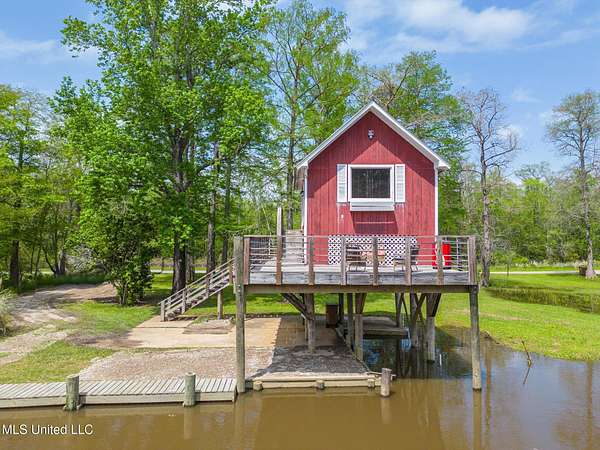 0.5 Acres of Improved Residential Land for Sale in Biloxi, Mississippi