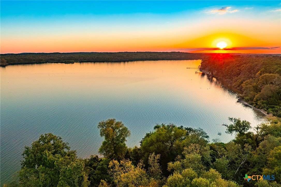 650 Acres of Recreational Land & Farm for Sale in Chandler, Texas