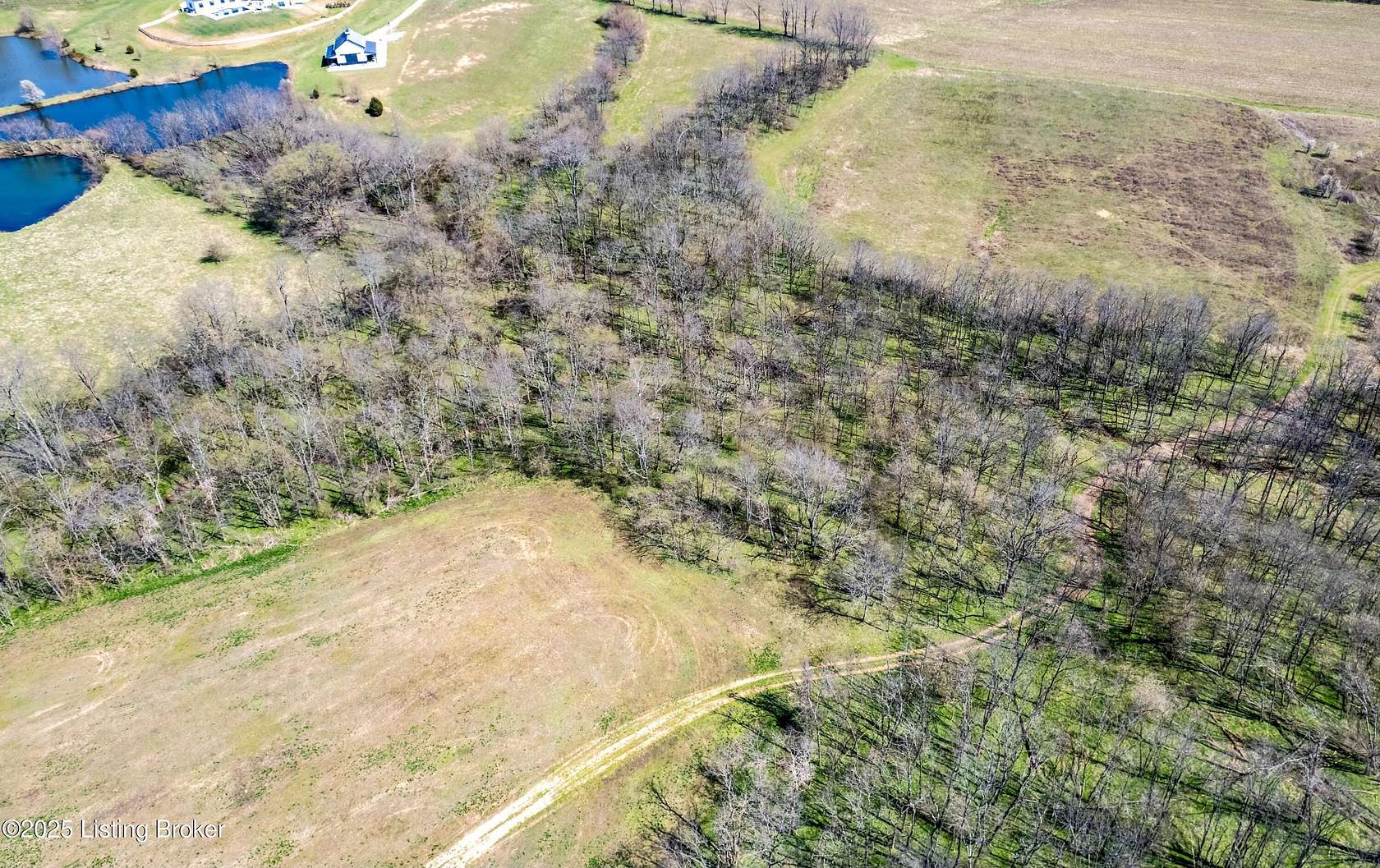 5 Acres of Land for Sale in Shelbyville, Kentucky