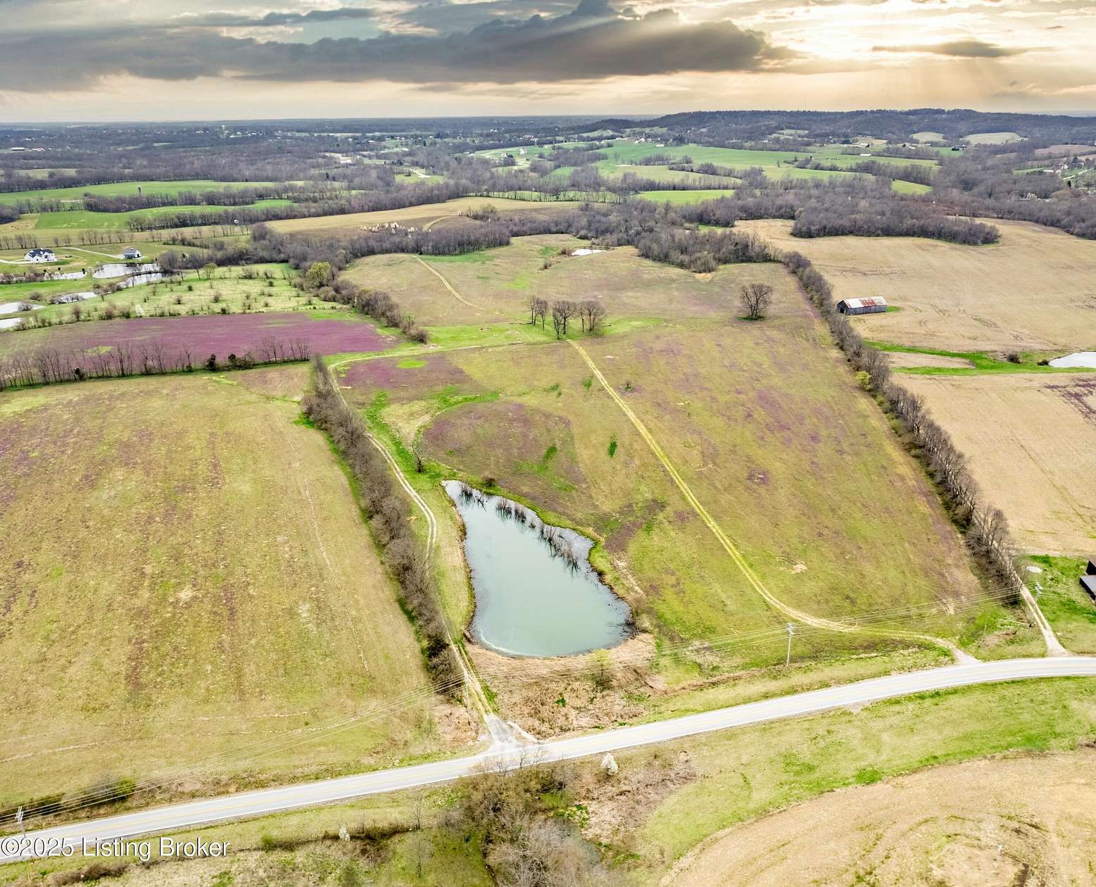 5 Acres of Residential Land for Sale in Shelbyville, Kentucky