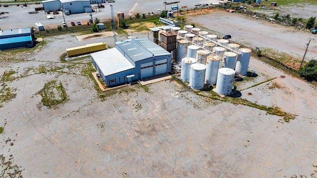 4.5 Acres of Improved Mixed-Use Land for Sale in Elk City, Oklahoma