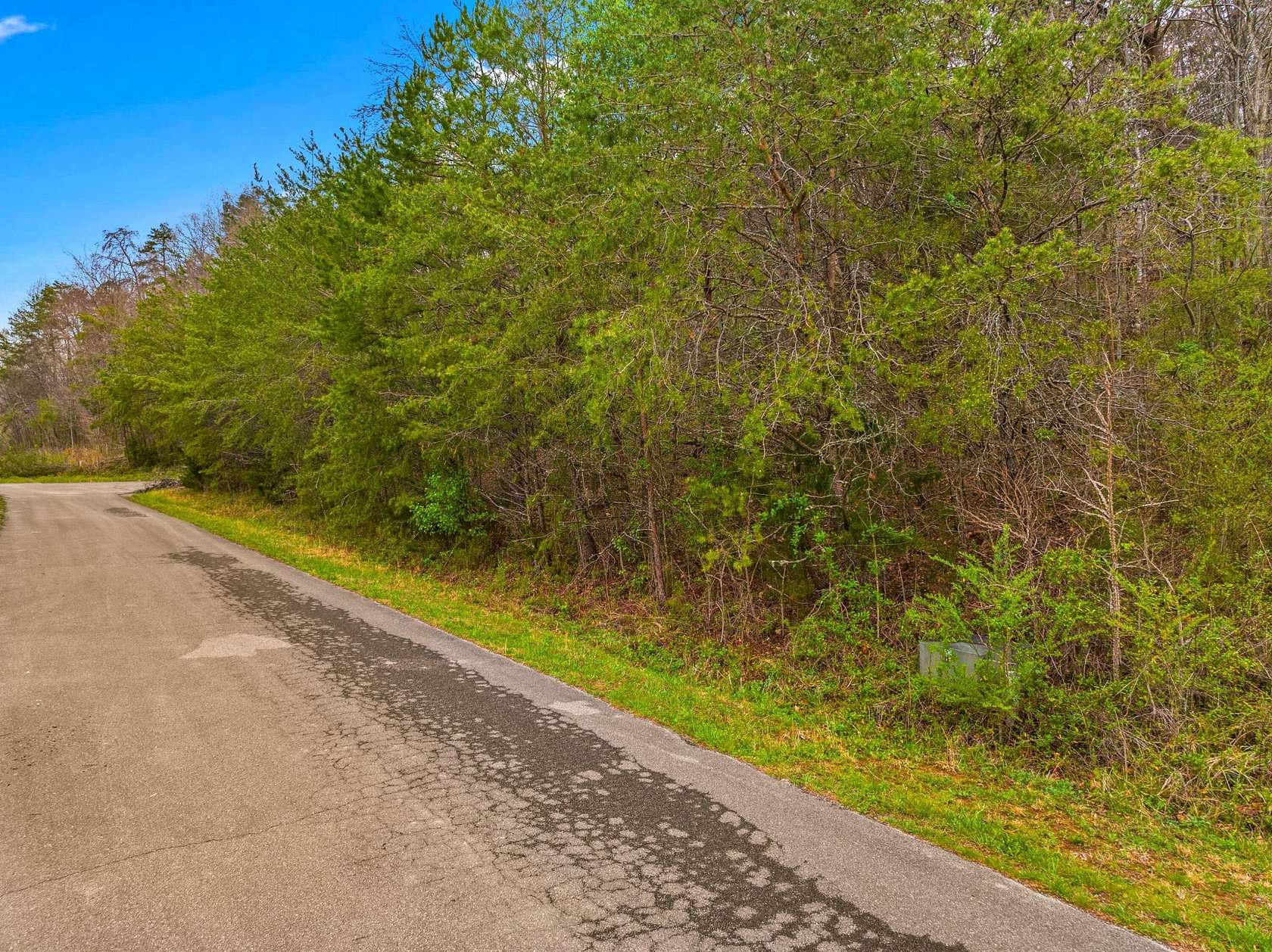 1 Acre of Residential Land for Sale in Newport, Tennessee