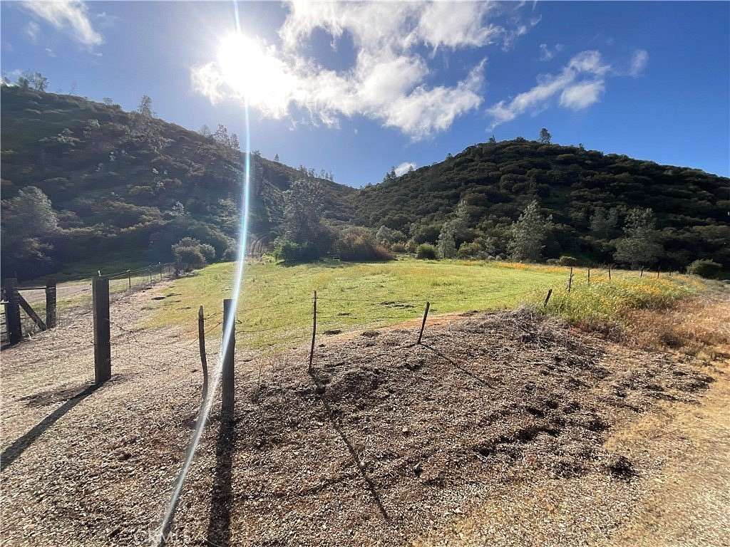 394 Acres of Recreational Land & Farm for Sale in Lockwood, California