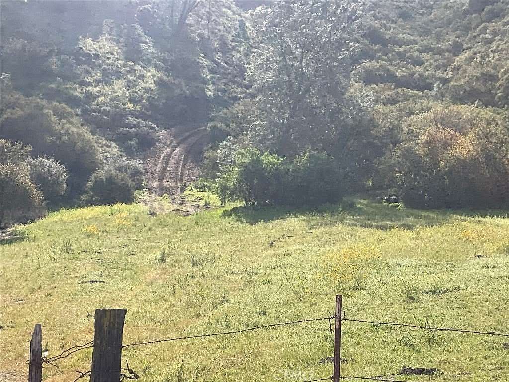 158 Acres of Land for Sale in Lockwood, California