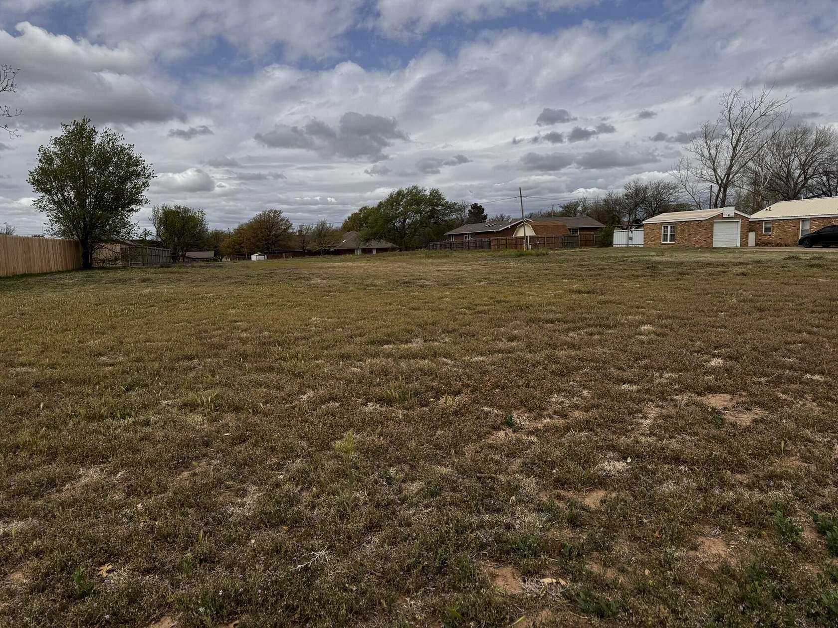 1 Acre of Mixed-Use Land for Sale in Plainview, Texas