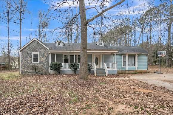 2 Acres of Residential Land with Home for Sale in Hampton, Georgia