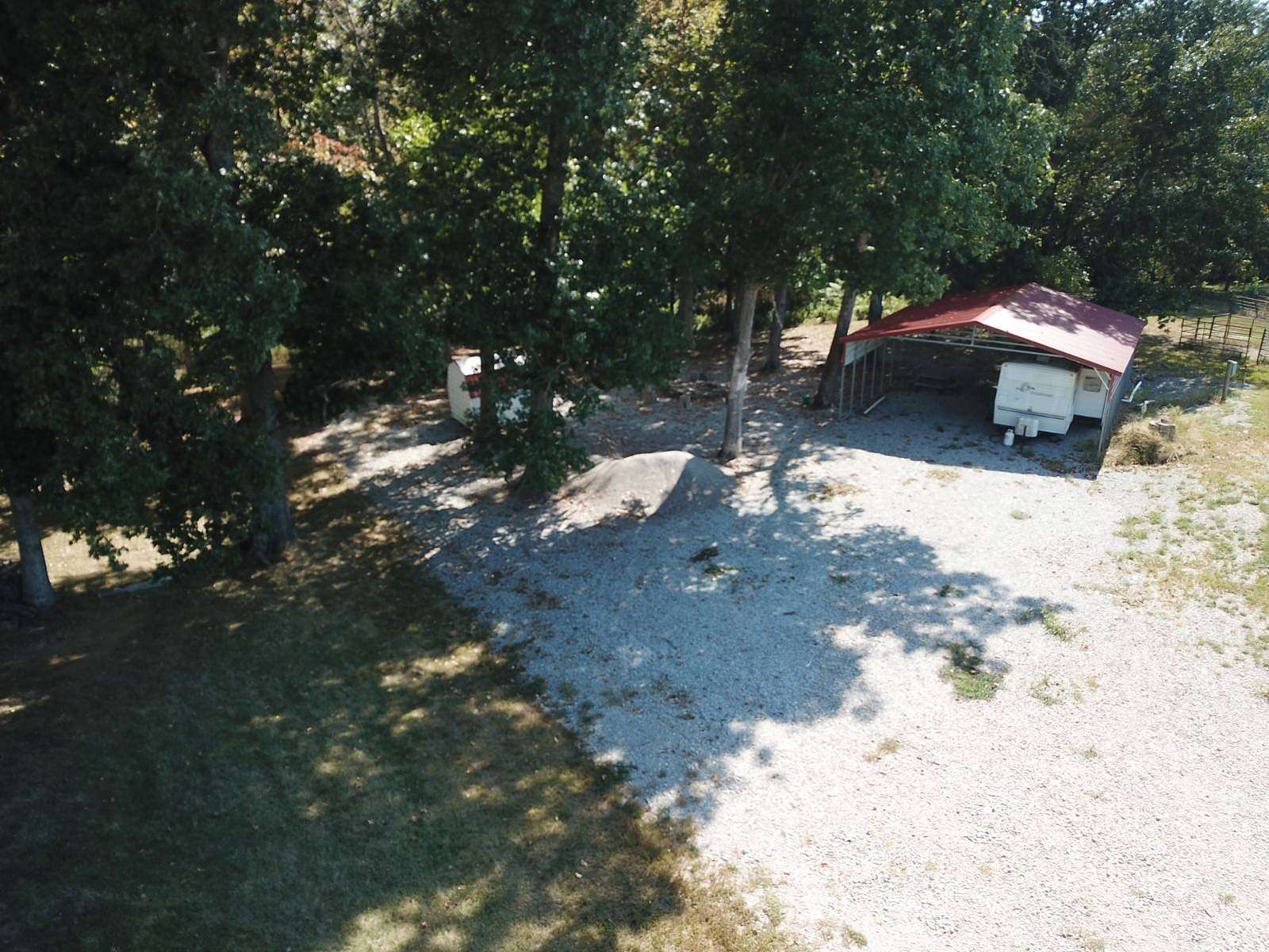 7 Acres of Improved Land for Sale in Simpson, Illinois