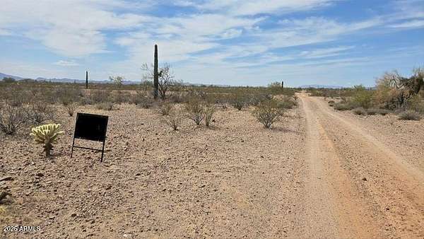 5 Acres of Residential Land for Sale in Wickenburg, Arizona