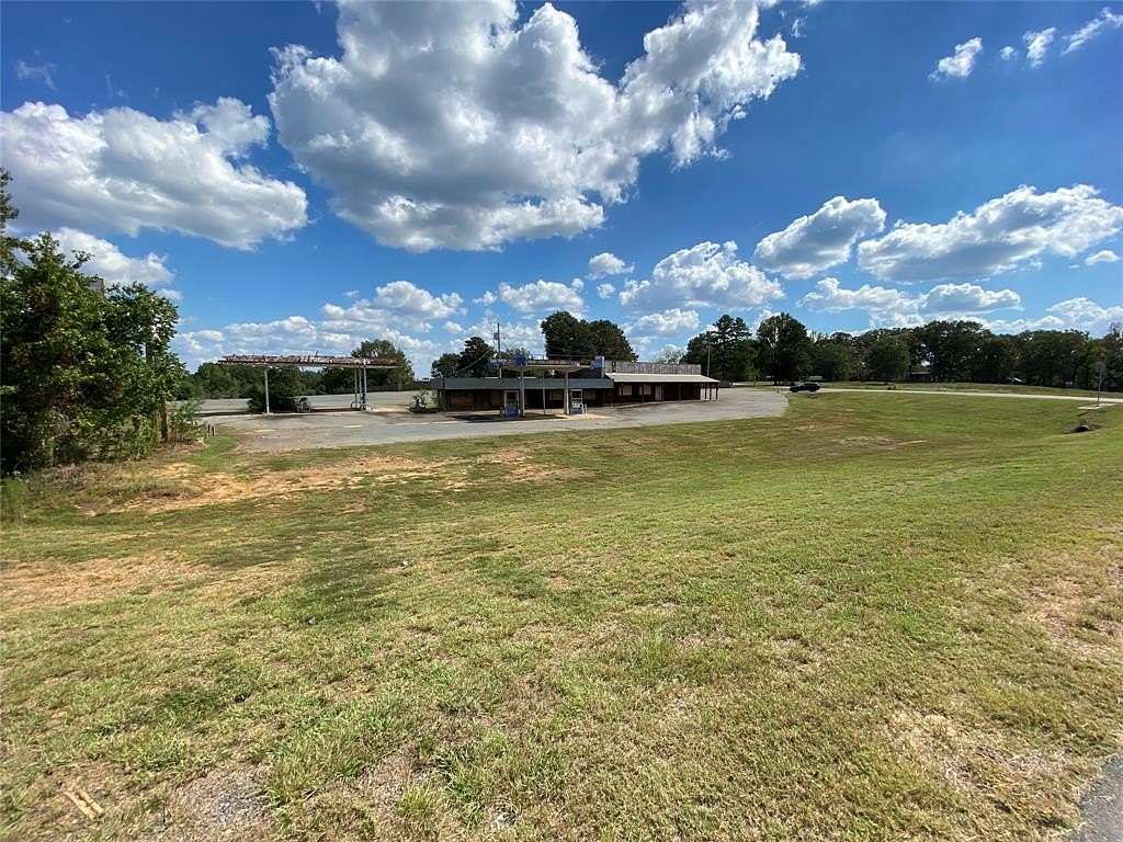 5 Acres of Improved Commercial Land for Sale in Dubberly, Louisiana