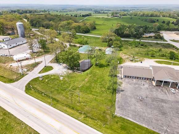 1 Acre of Commercial Land for Sale in Houston, Missouri