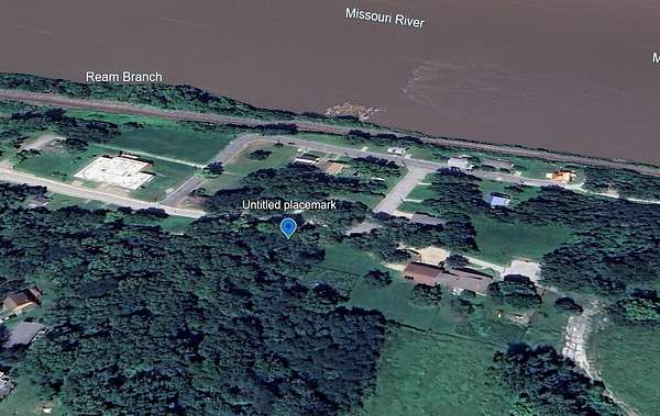 0.75 Acres of Commercial Land for Sale in Boonville, Missouri