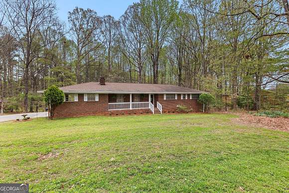 4 Acres of Residential Land with Home for Sale in Fayetteville, Georgia