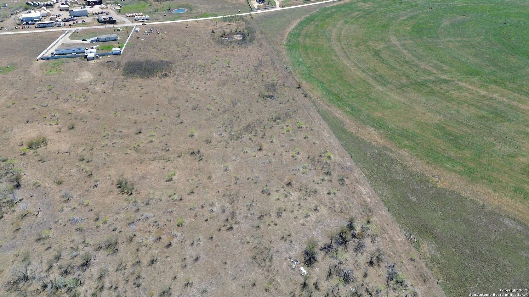 5 Acres of Residential Land for Sale in Nixon, Texas