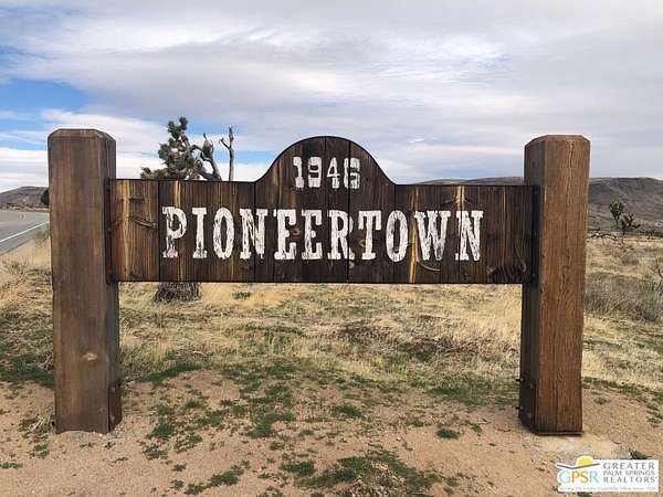 1.26 Acres of Land for Sale in Pioneertown, California