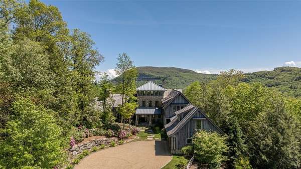 2.32 Acres of Residential Land with Home for Sale in Cashiers, North Carolina