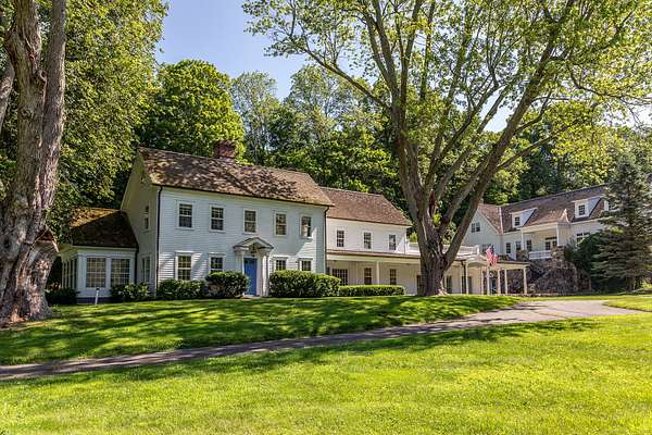 10 Acres of Residential Land with Home for Sale in Washington, Connecticut