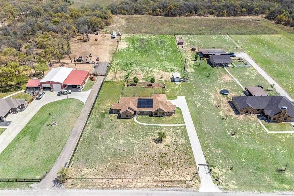 2 Acres of Residential Land with Home for Sale in Boyd, Texas