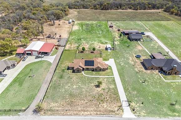 2 Acres of Residential Land with Home for Sale in Boyd, Texas