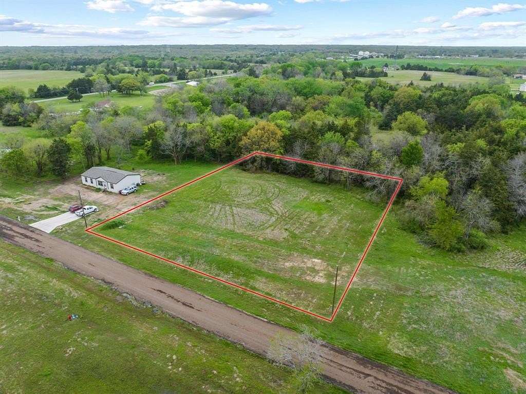 1 Acre of Residential Land for Sale in Bonham, Texas