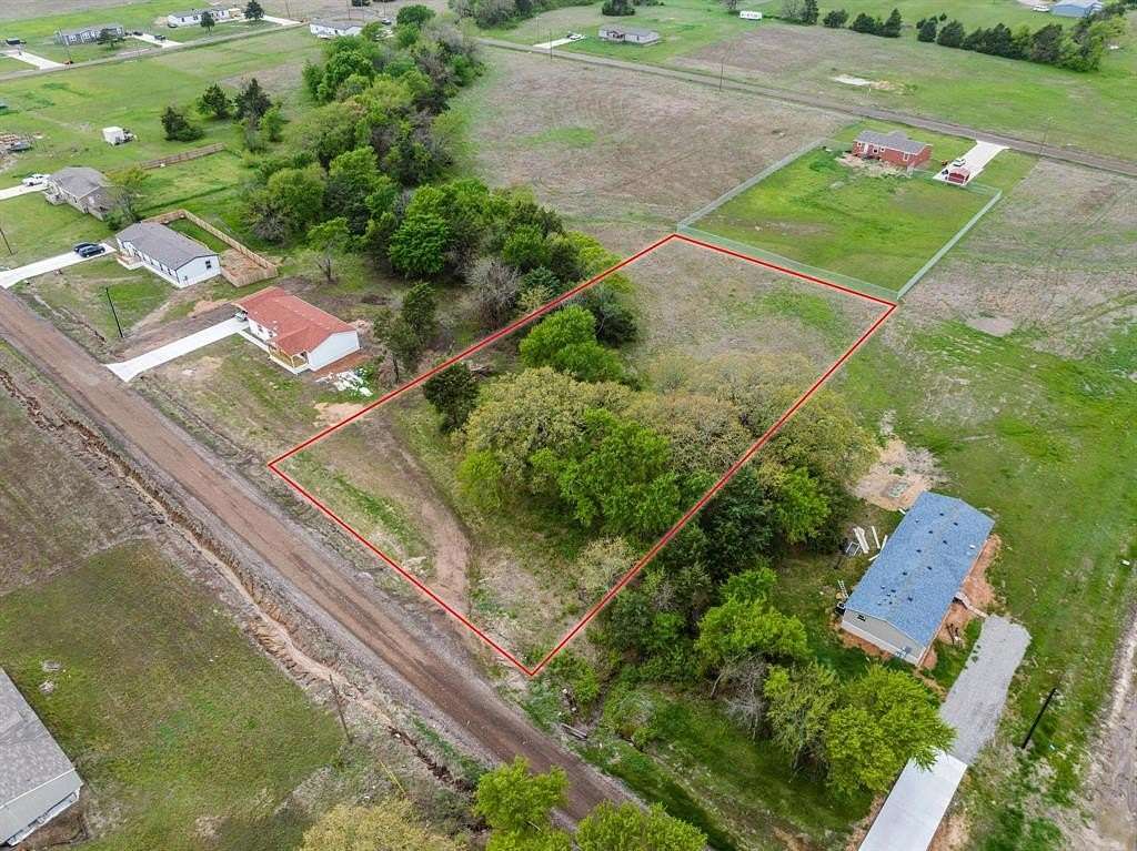 1 Acre of Land for Sale in Bonham, Texas