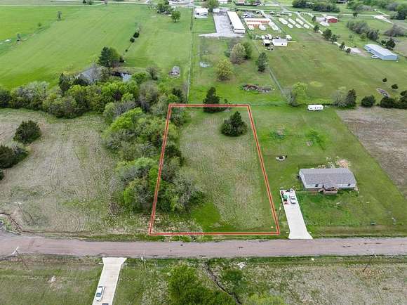 1 Acre of Residential Land for Sale in Bonham, Texas