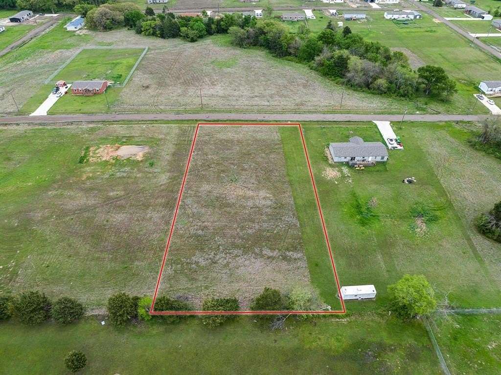 1 Acre of Residential Land for Sale in Bonham, Texas