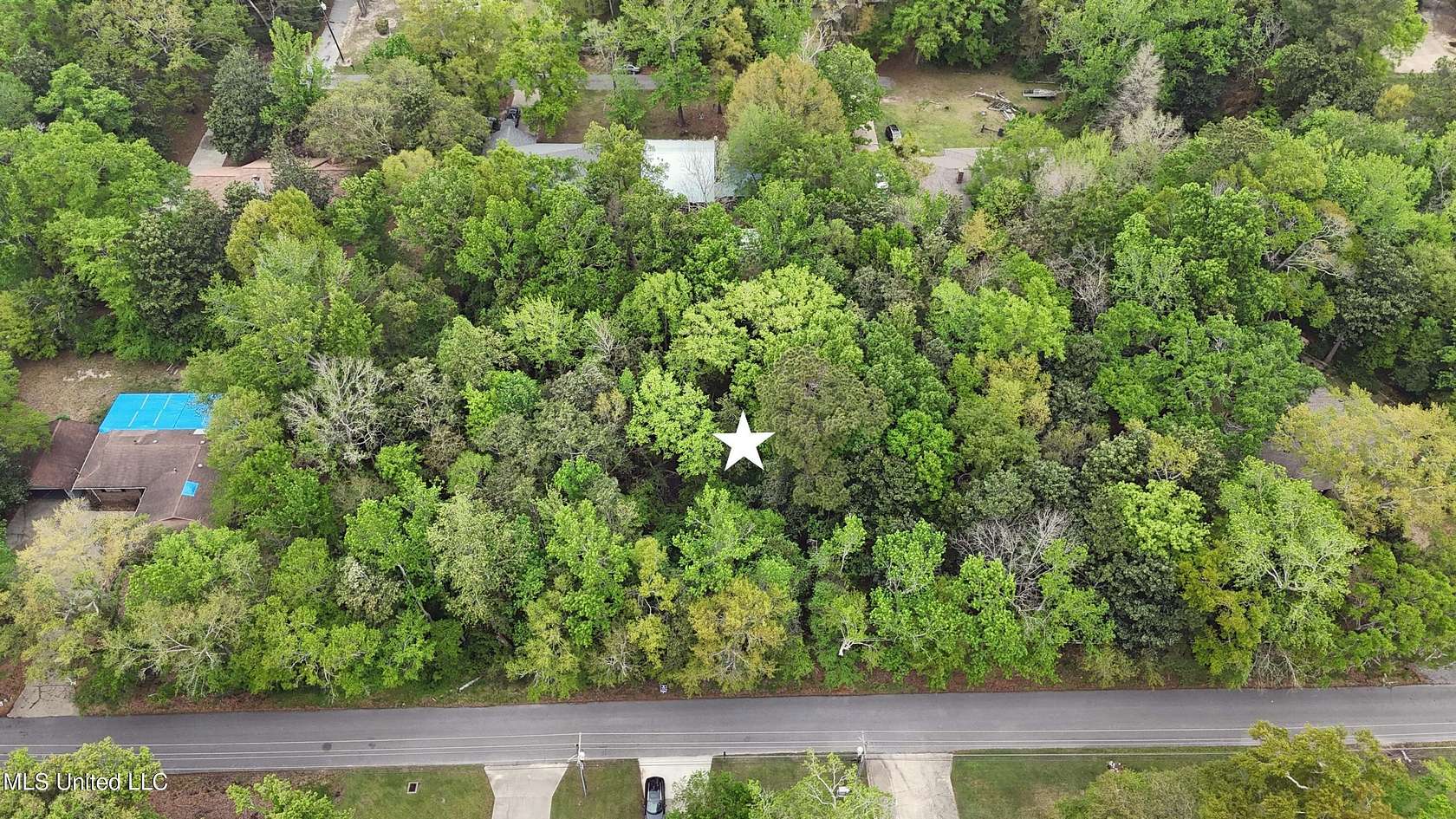 0.51 Acres of Residential Land for Sale in Ocean Springs, Mississippi