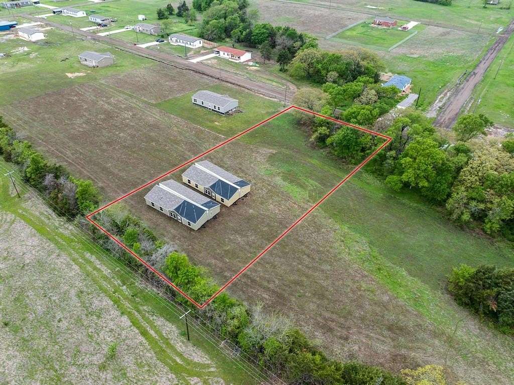 1.12 Acres of Residential Land for Sale in Bonham, Texas