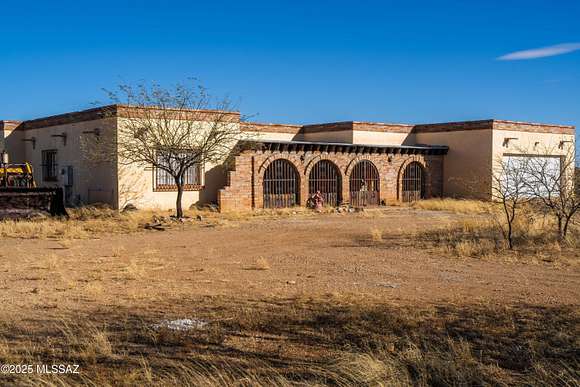 4.75 Acres of Residential Land with Home for Sale in Green Valley, Arizona