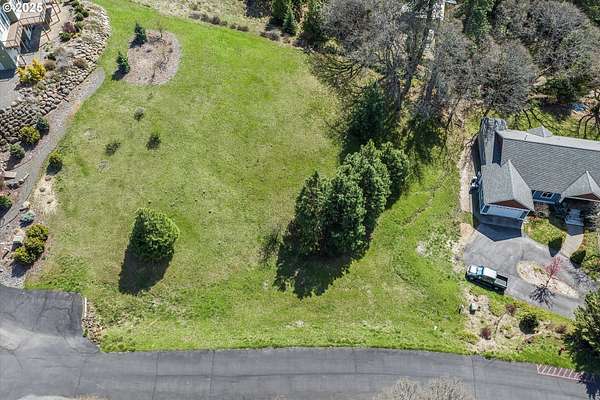 0.57 Acres of Residential Land for Sale in White Salmon, Washington